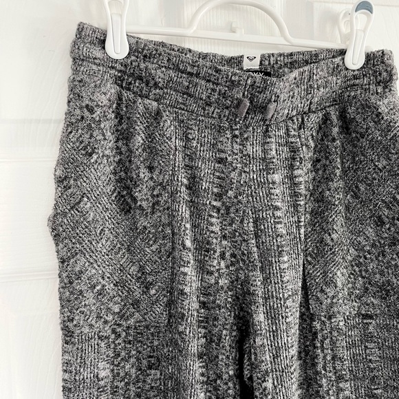 Roxy Drawstring Ribbed Joggers with Pockets - Picture 4 of 5